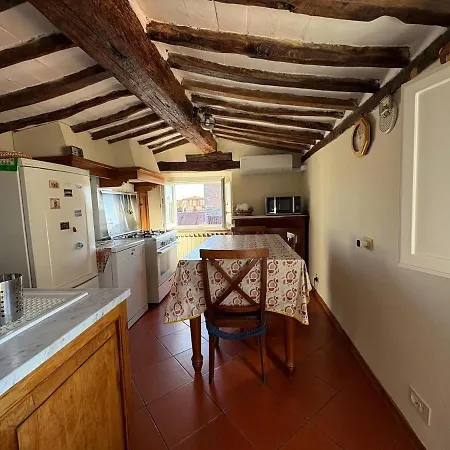 Casa Torre Nel Cuore Di Lucca