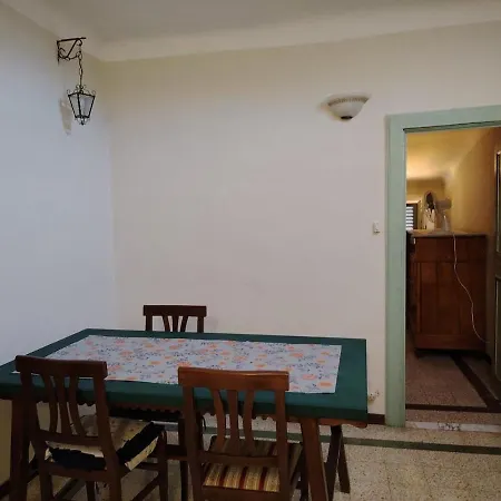 Casa Torre Nel Cuore Di דירה *