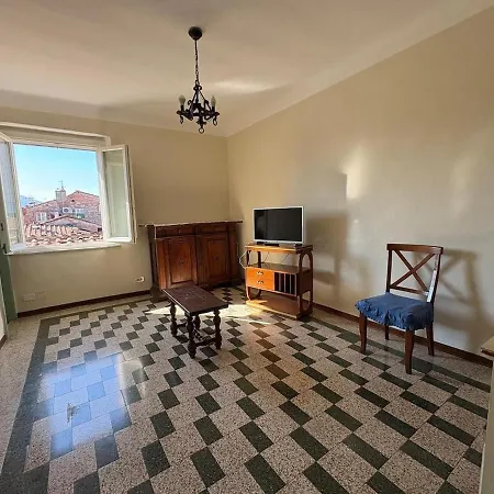 Casa Torre Nel Cuore Di * לוקה